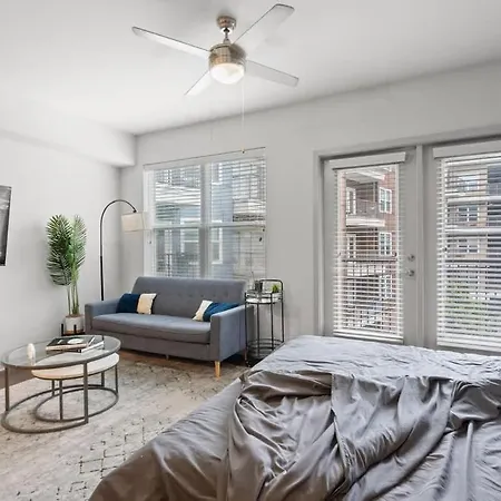 Luxurious 1 King Bed Suite In Uptown Charlotte